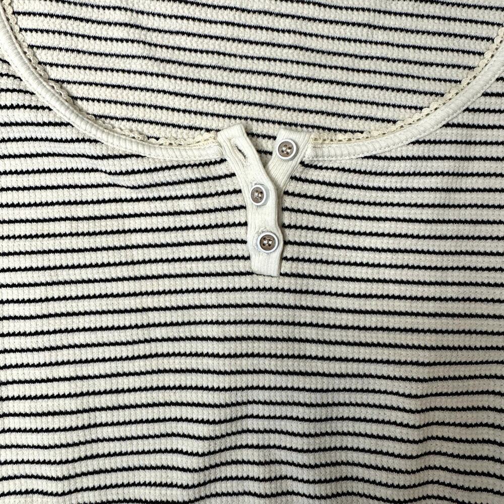 Striped Cropped Baby Tee Henley Women's Size Large White and Black - Picture 3 of 5